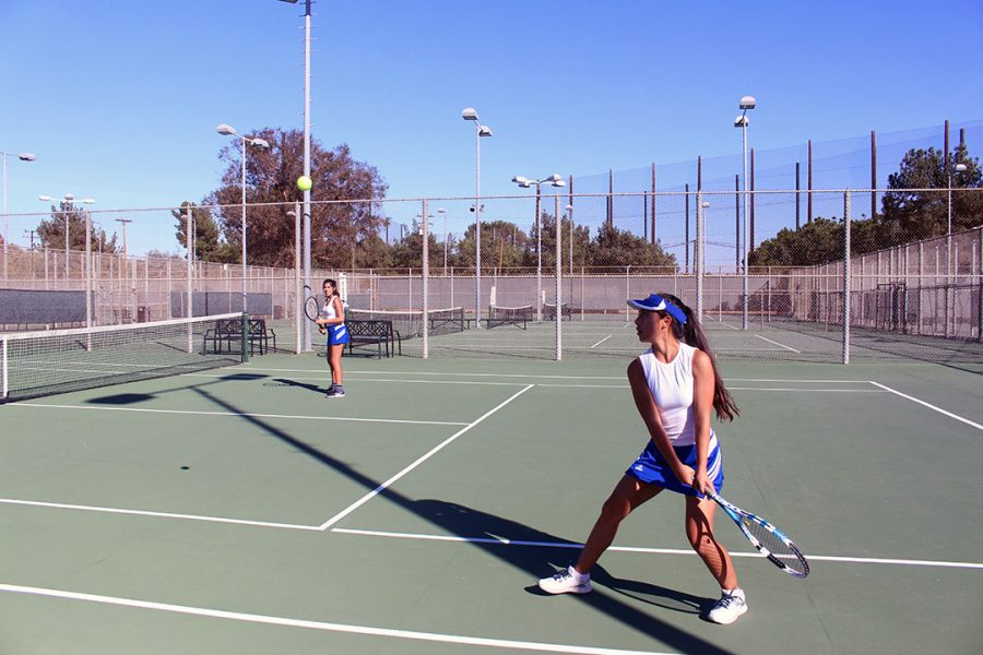 Catalina Venegas returns the backhand. 