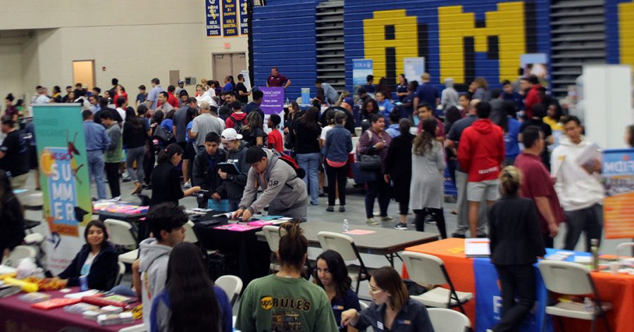 Bishop Amat hosts annual college night for student body. 
