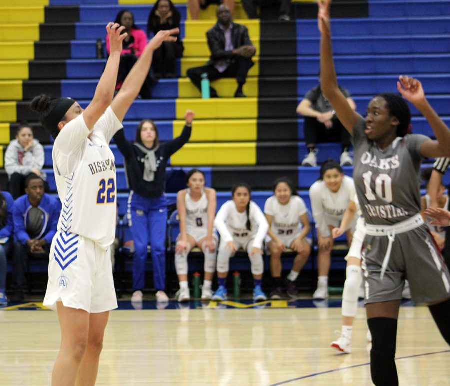 Lady Lancers basketball advances to semis with thrilling win