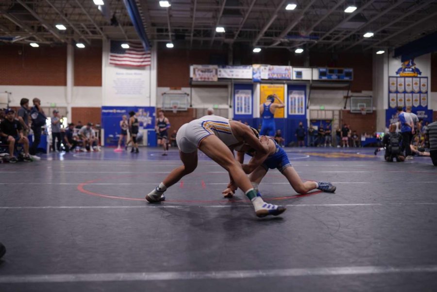 Luca Munoz defends a takedown.