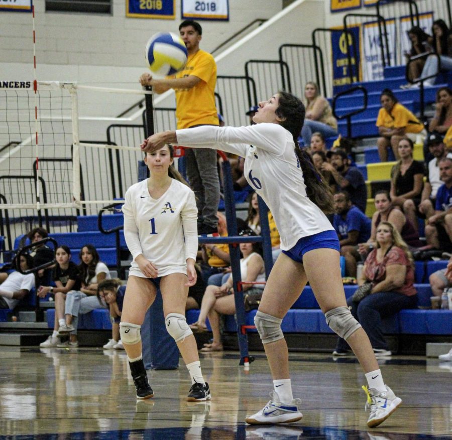 Sophia Pina passing the ball. 